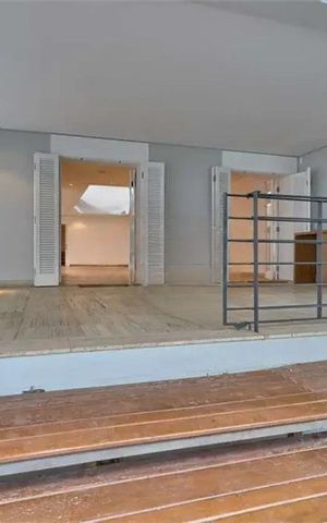 Casa à venda com 700m², 4 quartos e 6 vagas Casa à venda com 700m², 4 quartos e 6 vagasFoto 24