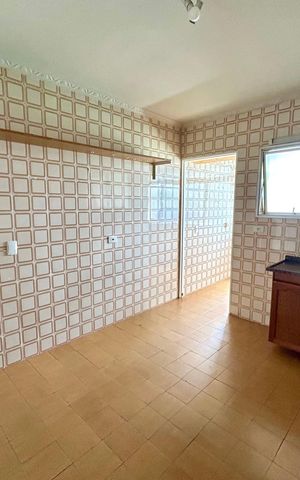 Apartamento à venda com 105m², 3 quartos e 2 vagasCozinha