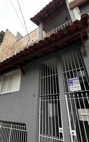 Casa à venda com 210m², 7 quartos e 2 vagas Casa à venda com 210m², 7 quartos e 2 vagasFachada/Placa