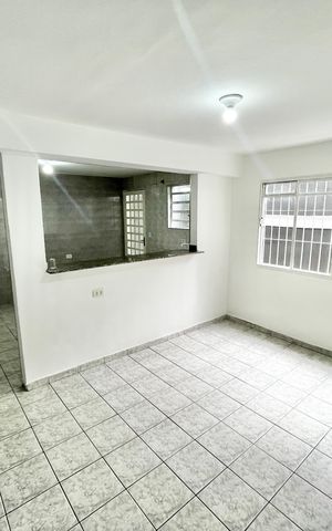 Casa à venda com 210m², 7 quartos e 2 vagas Casa à venda com 210m², 7 quartos e 2 vagasSala de Jantar