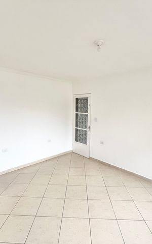 Casa à venda com 210m², 7 quartos e 2 vagas Casa à venda com 210m², 7 quartos e 2 vagasSala 2
