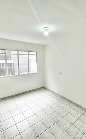 Casa à venda com 210m², 7 quartos e 2 vagas Casa à venda com 210m², 7 quartos e 2 vagasSala de Jantar