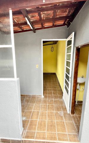 Casa à venda com 210m², 7 quartos e 2 vagas Casa à venda com 210m², 7 quartos e 2 vagasÁrea de Serviço
