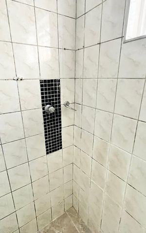 Casa à venda com 210m², 7 quartos e 2 vagas Casa à venda com 210m², 7 quartos e 2 vagasBanheiro da Suíte