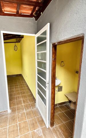 Casa à venda com 210m², 7 quartos e 2 vagas Casa à venda com 210m², 7 quartos e 2 vagasÁrea de Serviço