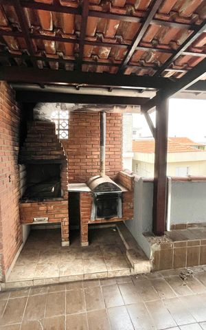 Casa à venda com 210m², 7 quartos e 2 vagas Casa à venda com 210m², 7 quartos e 2 vagasVaranda gourmet