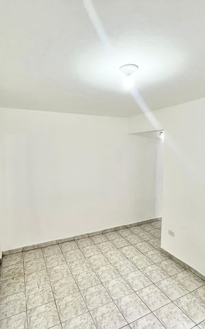 Casa à venda com 210m², 7 quartos e 2 vagas Casa à venda com 210m², 7 quartos e 2 vagasSala