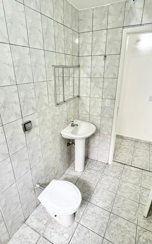Casa à venda com 210m², 7 quartos e 2 vagas Casa à venda com 210m², 7 quartos e 2 vagasBanheiro