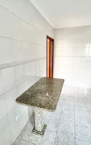Casa à venda com 210m², 7 quartos e 2 vagas Casa à venda com 210m², 7 quartos e 2 vagasCozinha