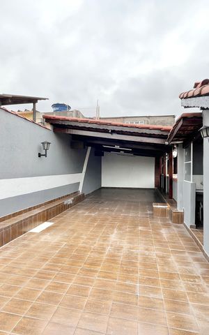 Casa à venda com 210m², 7 quartos e 2 vagas Casa à venda com 210m², 7 quartos e 2 vagasVaranda gourmet