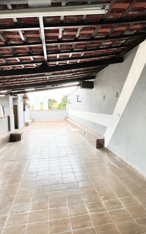 Casa à venda com 210m², 7 quartos e 2 vagas Casa à venda com 210m², 7 quartos e 2 vagasVaranda gourmet
