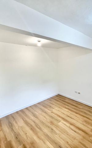 Casa à venda com 210m², 7 quartos e 2 vagas Casa à venda com 210m², 7 quartos e 2 vagasQuarto 2