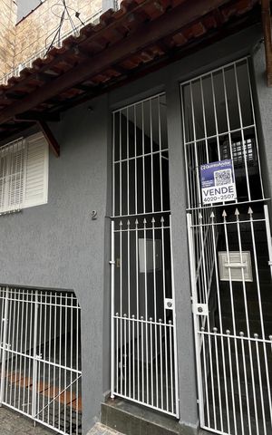 Casa à venda com 210m², 7 quartos e 2 vagas Casa à venda com 210m², 7 quartos e 2 vagasFachada/Placa