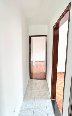 Casa à venda com 210m², 7 quartos e 2 vagas Casa à venda com 210m², 7 quartos e 2 vagasCorredor