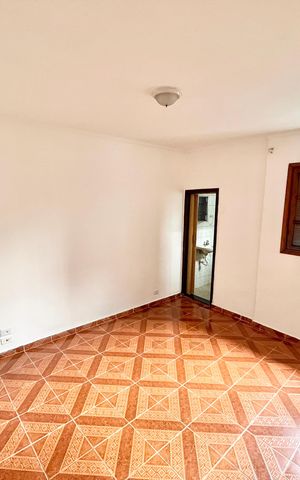 Casa à venda com 210m², 7 quartos e 2 vagas Casa à venda com 210m², 7 quartos e 2 vagasQuarto 4 - Suíte