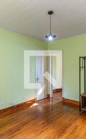 Casa à venda com 90m², 4 quartos e sem vagaCasa 1