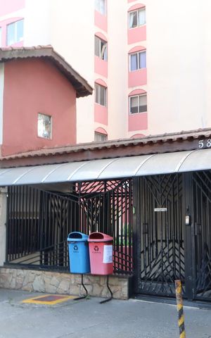 Apartamento à venda com 47m², 2 quartos e 1 vagaFachada e portaria