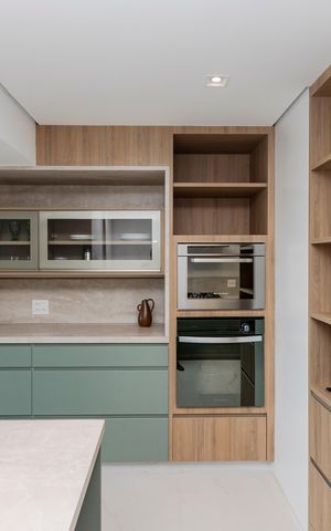 Apartamento à venda com 192m², 2 quartos e 4 vagas Apartamento à venda com 192m², 2 quartos e 4 vagasCozinha