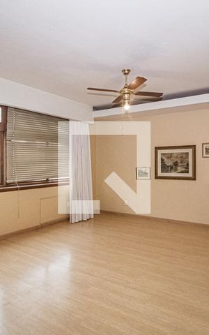 Apartamento à venda com 156m², 4 quartos e 2 vagas Apartamento à venda com 156m², 4 quartos e 2 vagasSala