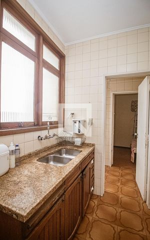 Apartamento à venda com 156m², 4 quartos e 2 vagas Apartamento à venda com 156m², 4 quartos e 2 vagasCozinha