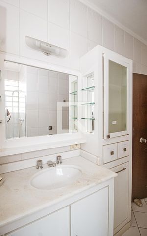 Apartamento à venda com 156m², 4 quartos e 2 vagas Apartamento à venda com 156m², 4 quartos e 2 vagasBanheiro