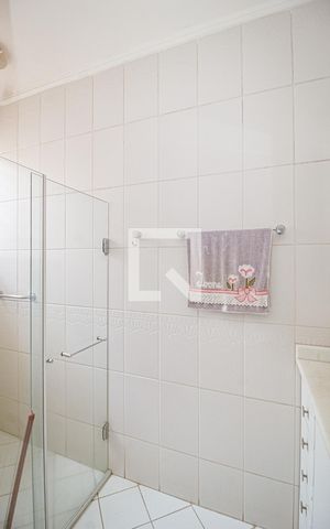 Apartamento à venda com 156m², 4 quartos e 2 vagas Apartamento à venda com 156m², 4 quartos e 2 vagasBanheiro