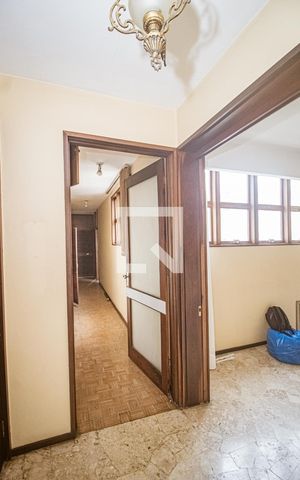 Apartamento à venda com 156m², 4 quartos e 2 vagas Apartamento à venda com 156m², 4 quartos e 2 vagasCorredor