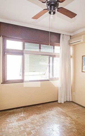 Apartamento à venda com 156m², 4 quartos e 2 vagas Apartamento à venda com 156m², 4 quartos e 2 vagasQuarto
