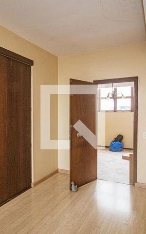 Apartamento à venda com 156m², 4 quartos e 2 vagas Apartamento à venda com 156m², 4 quartos e 2 vagasQuarto