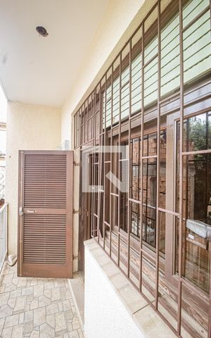 Apartamento à venda com 156m², 4 quartos e 2 vagas Apartamento à venda com 156m², 4 quartos e 2 vagasVaranda