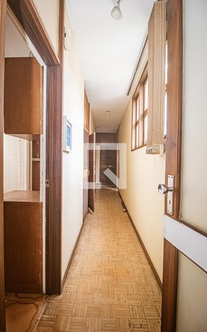 Apartamento à venda com 156m², 4 quartos e 2 vagas Apartamento à venda com 156m², 4 quartos e 2 vagasCorredor