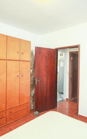 Casa à venda com 156m², 5 quartos e 2 vagas Casa à venda com 156m², 5 quartos e 2 vagasQuarto 2