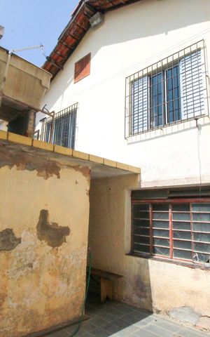 Casa à venda com 156m², 5 quartos e 2 vagas Casa à venda com 156m², 5 quartos e 2 vagasQuintal