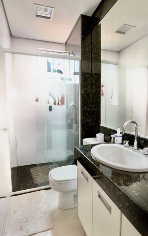 Apartamento à venda com 276m², 4 quartos e 5 vagasBanheiro