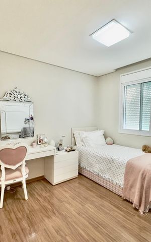 Apartamento à venda com 276m², 4 quartos e 5 vagasQuarto