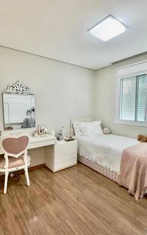 Apartamento à venda com 276m², 4 quartos e 5 vagasQuarto