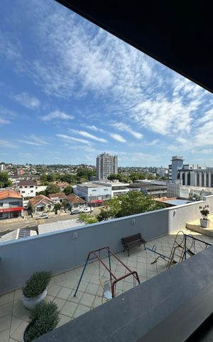 Apartamento à venda com 83m², 2 quartos e 1 vaga