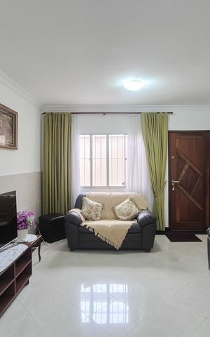 Casa à venda com 275m², 3 quartos e 4 vagas Casa à venda com 275m², 3 quartos e 4 vagasSala