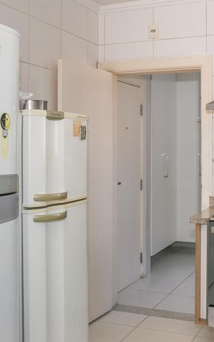 Apartamento à venda com 183m², 4 quartos e 3 vagas Apartamento à venda com 183m², 4 quartos e 3 vagasCozinha