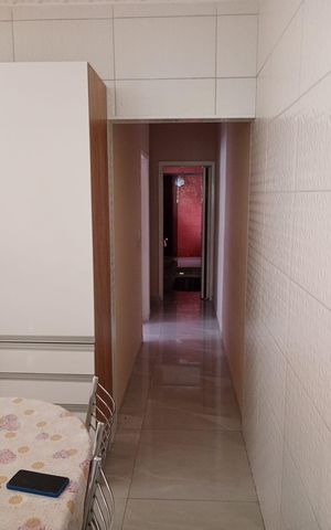 Casa à venda com 150m², 3 quartos e 2 vagasCorredor