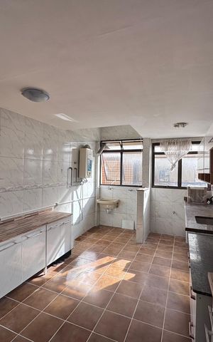 Apartamento para alugar com 108m², 2 quartos e 1 vaga Apartamento para alugar com 108m², 2 quartos e 1 vagaCozinha e Área de Serviço