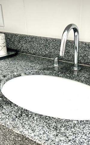 Apartamento à venda com 69m², 2 quartos e 1 vaga Apartamento à venda com 69m², 2 quartos e 1 vagaBanheiro da Suíte
