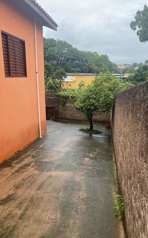 Casa à venda com 150m², 2 quartos e 2 vagas Casa à venda com 150m², 2 quartos e 2 vagasÁrea externa