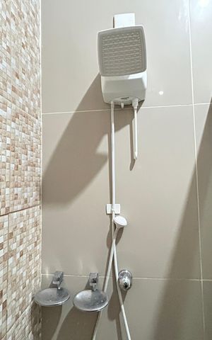 Casa à venda com 240m², 4 quartos e 2 vagasBanheiro 