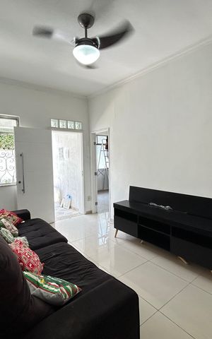 Casa à venda com 240m², 4 quartos e 2 vagasSala