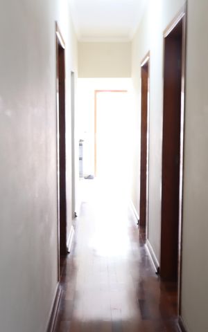 Casa à venda com 200m², 5 quartos e 3 vagasCorredor