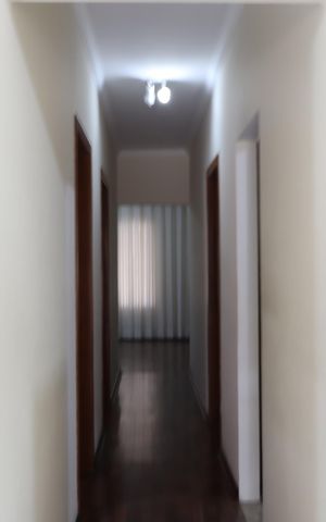 Casa à venda com 200m², 5 quartos e 3 vagasCorredor