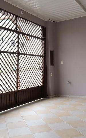 Casa à venda com 200m², 5 quartos e 3 vagasGaragem