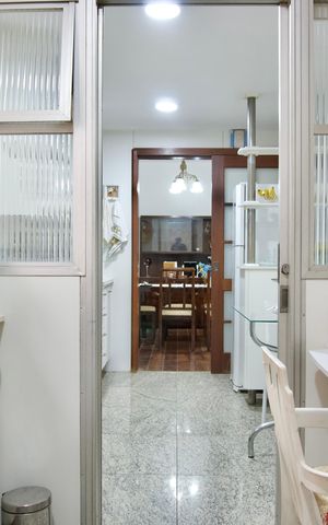 Apartamento à venda com 125m², 3 quartos e 3 vagas Apartamento à venda com 125m², 3 quartos e 3 vagasÁrea de Serviço