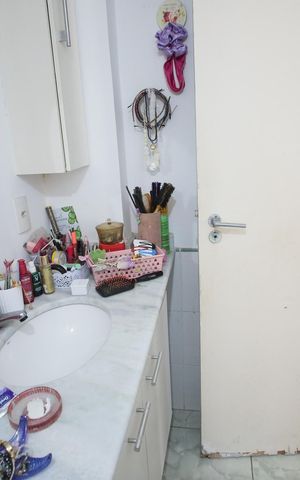 Apartamento à venda com 79m², 2 quartos e 1 vagaBanheiro da Suíte